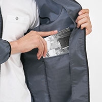 手帳も入る両脇内ポケット