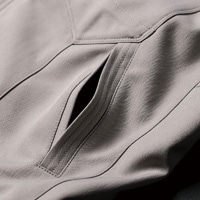 ものが落ちにくい脇逆玉ポケット